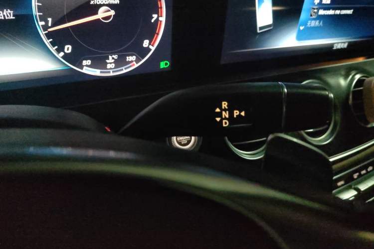 Used Mercedes-Benz E-Class 2018 Facelift E 200 L Sport Edition Gear Lever