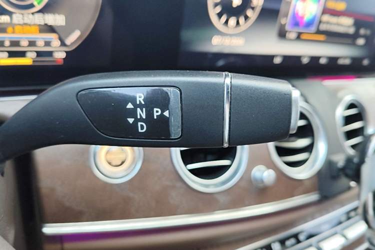 Used Mercedes-Benz E-Class 2018 Facelift E 200 L Gear Lever