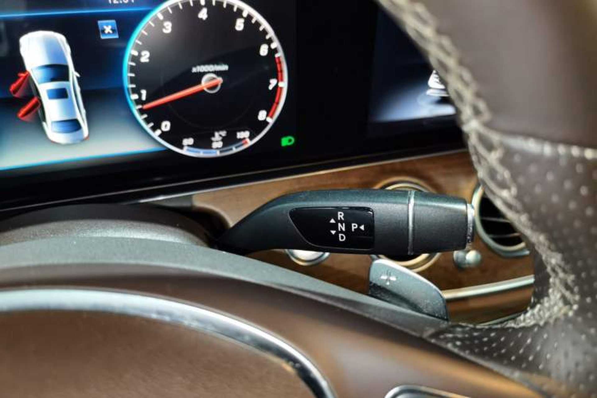Used Mercedes-Benz E-Class 2018 E 300 L Stylish Model Gear Lever