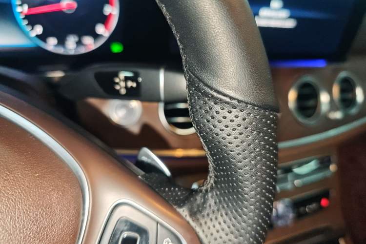 Used Mercedes-Benz E-Class 2018 E 200 L Gear Lever