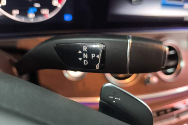 Used Mercedes-Benz E-Class 2018 Facelift E 200 L Gear Lever