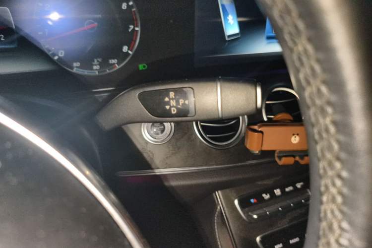 Used Mercedes-Benz E-Class 2018 E 300 L Sporty and Stylish Model Gear Lever