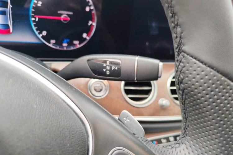 Used Mercedes-Benz E-Class 2018 E 300 L Luxury Model Gear Lever