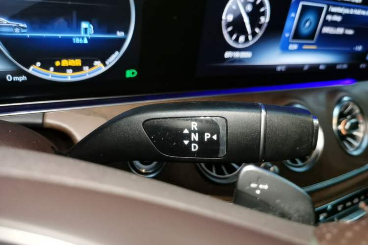 Used Mercedes-Benz E-Class 2018 E 300 L Luxury Model Gear Lever