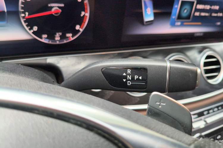 Used Mercedes-Benz E-Class 2018 Facelift E 200 L Sport Edition Gear Lever