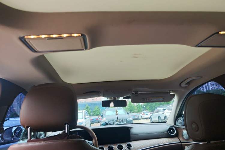 Used Mercedes-Benz E-Class 2018 Facelifted E 300 L Stylish Version Headliner