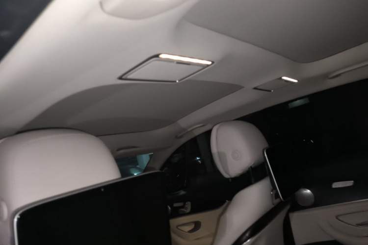 Used Mercedes-Benz E-Class 2018 Restyled E 300 L Sporty and Stylish Edition Headliner