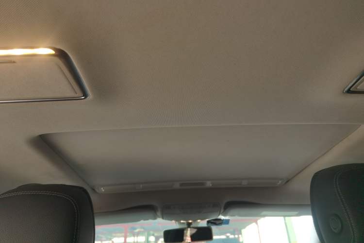 Used Mercedes-Benz E-Class 2018 E 200 L Headliner