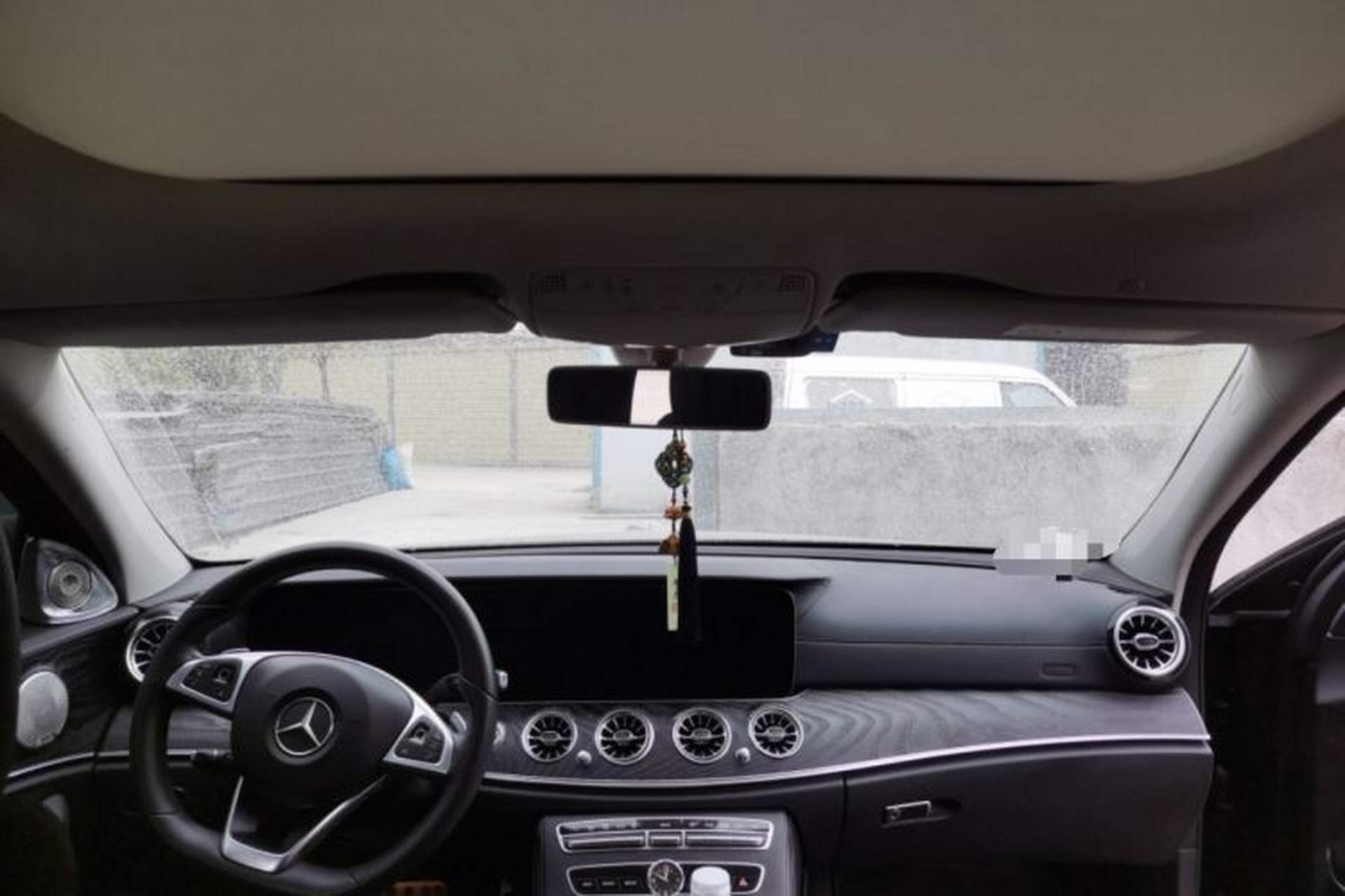 Used Mercedes-Benz E-Class 2018 E 300 L Sport Luxury Edition Headliner