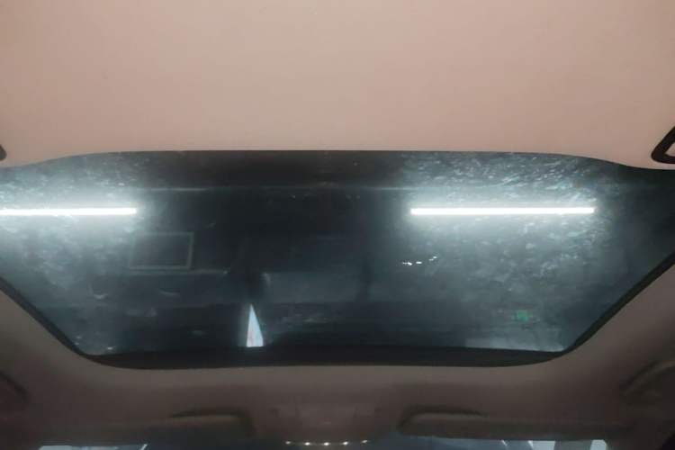 Used Mercedes-Benz E-Class 2018 Facelift E 200 L Headliner