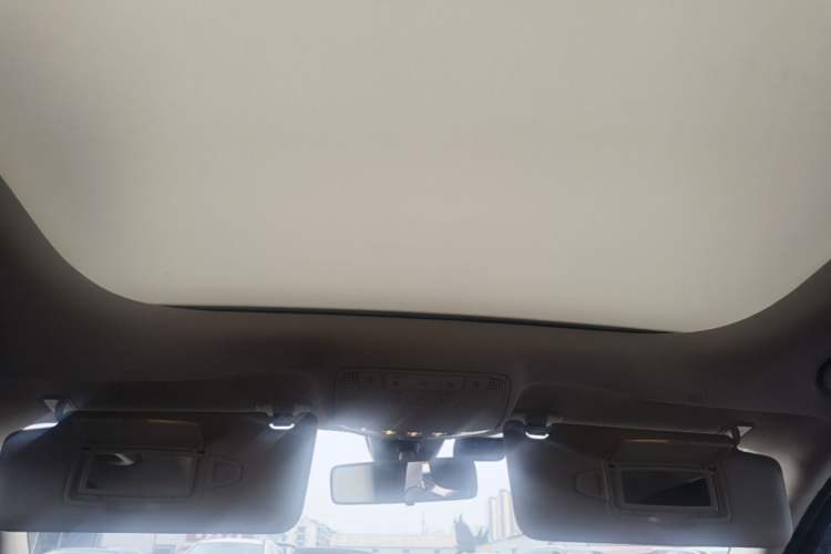 Used Mercedes-Benz E-Class 2018 Facelift E 200 L Headliner