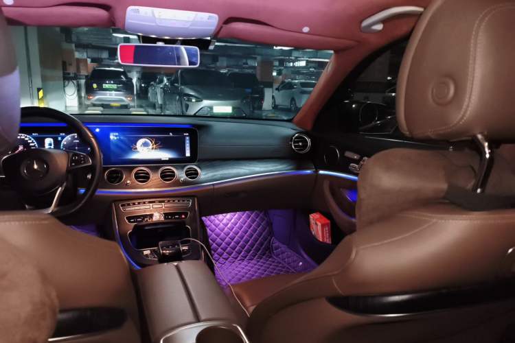 Used Mercedes-Benz E-Class 2018 Restyled E 300 L Sporty and Stylish Edition Headliner