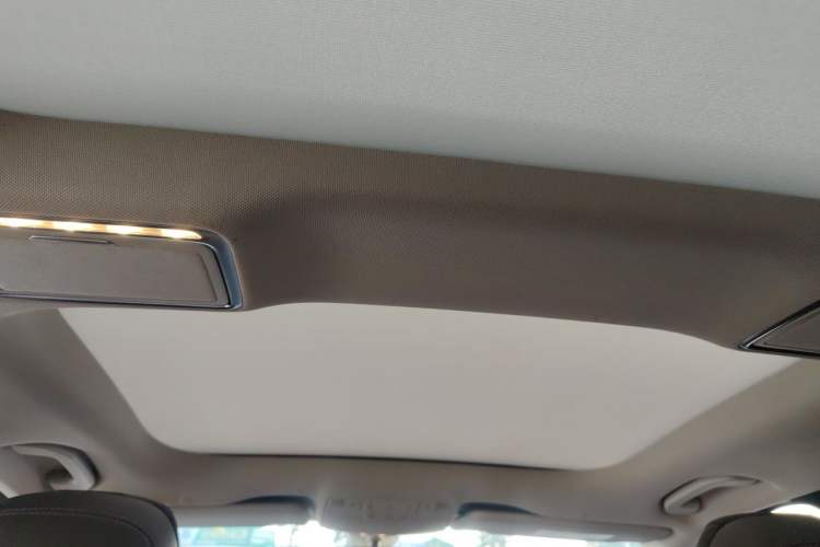 Used Mercedes-Benz E-Class 2018 Facelift E 200 L Sport Edition Headliner