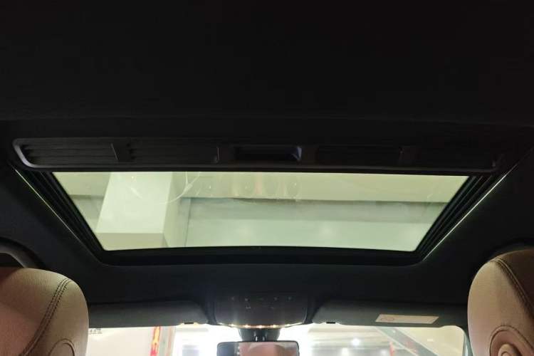 Used Mercedes-Benz E-Class 2018 E 200 Sport Edition Headliner