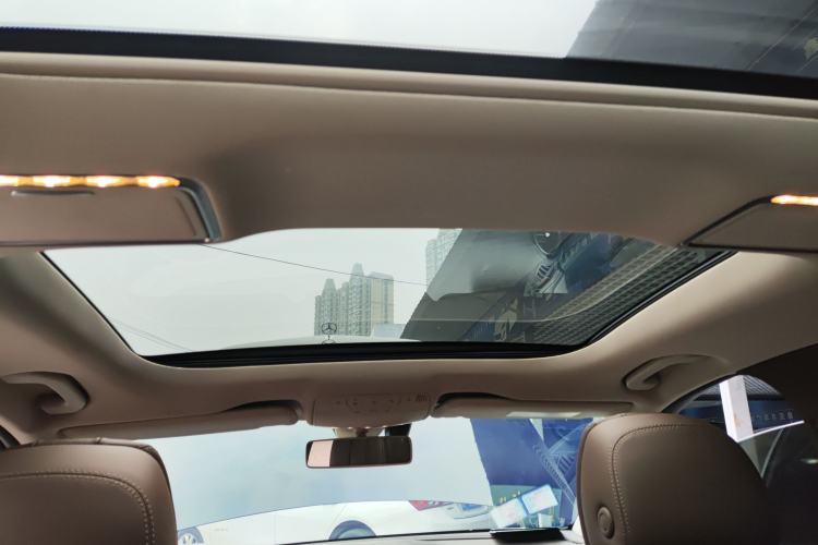 Used Mercedes-Benz E-Class 2018 Facelifted E 300 L Stylish Version Headliner