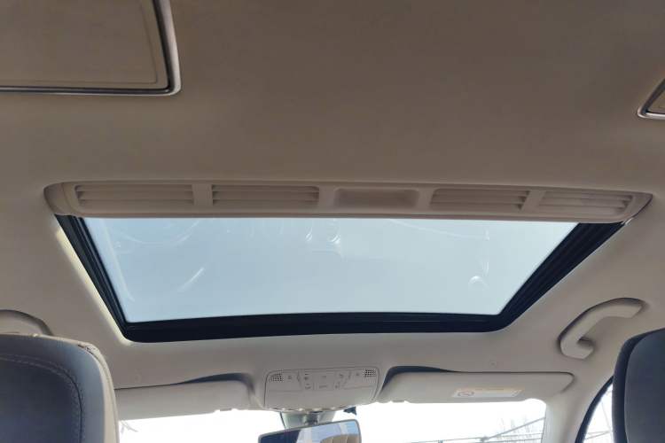 Used Mercedes-Benz E-Class 2018 E 200 L Sport Edition Headliner