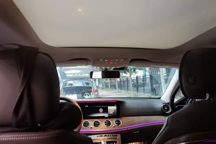 Used Mercedes-Benz E-Class 2018 Facelift E 300 L Luxury Edition Headliner