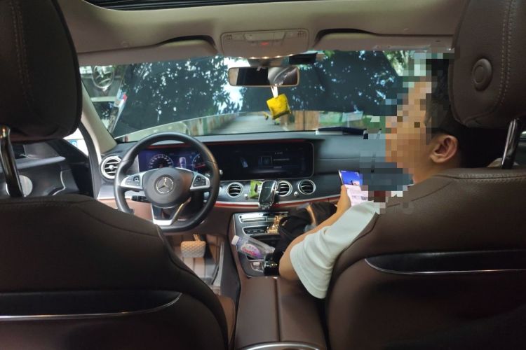 Used Mercedes-Benz E-Class 2018 E 300 L Sport Luxury Edition Headliner