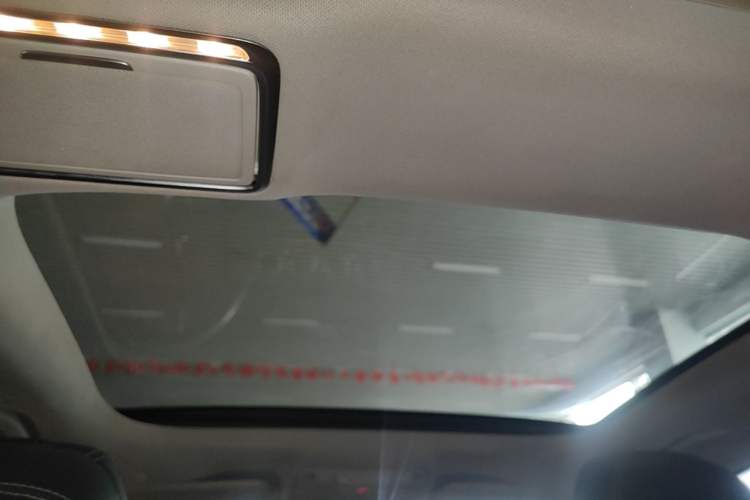 Used Mercedes-Benz E-Class 2018 Facelifted E 300 L Stylish Version Headliner