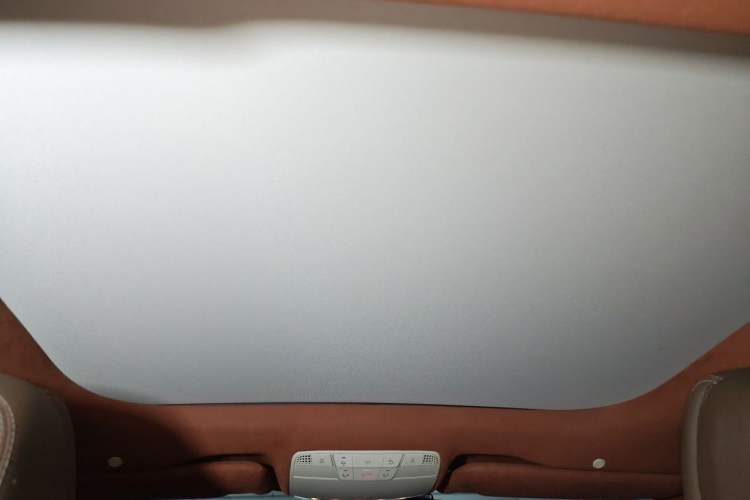 Used Mercedes-Benz E-Class 2018 Restyled E 300 L Sporty and Stylish Edition Headliner
