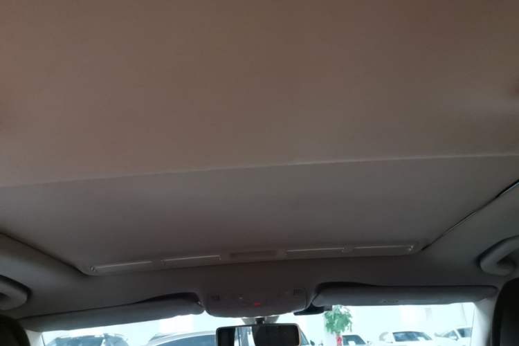 Used Mercedes-Benz E-Class 2018 Facelift E 200 L Headliner