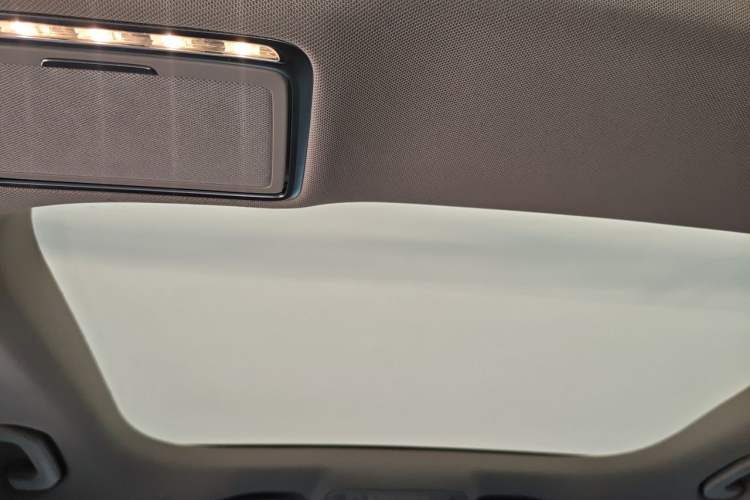 Used Mercedes-Benz E-Class 2018 E 300 L Sport Luxury Edition Headliner