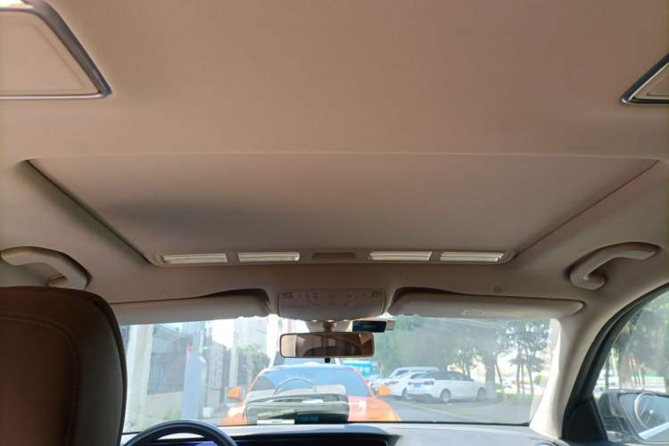 Used Mercedes-Benz E-Class 2018 Facelift E 200 L Sport 4MATIC Headliner