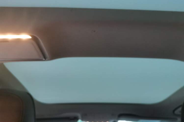 Used Mercedes-Benz E-Class 2018 Facelift E 300 L Luxury Edition Headliner