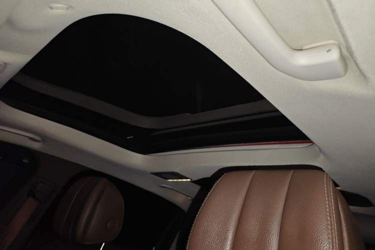 Used Mercedes-Benz E-Class 2018 E 200 L Headliner