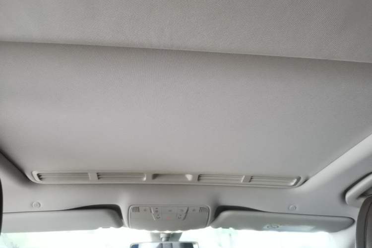 Used Mercedes-Benz E-Class 2018 Facelift E 200 L Headliner