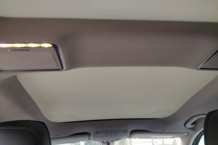 Used Mercedes-Benz E-Class 2018 Facelifted E 300 L Stylish Version Headliner