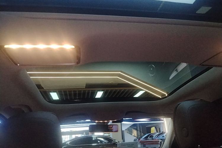 Used Mercedes-Benz E-Class 2018 E 300 L Luxury Model Headliner