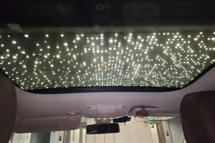 Used Mercedes-Benz E-Class 2018 E 300 L Sport Luxury Edition Headliner