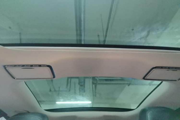 Used Mercedes-Benz E-Class 2018 Facelift E 200 L Sport 4MATIC Headliner