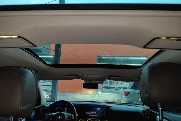 Used Mercedes-Benz E-Class 2018 Restyled E 300 L Sport Luxury Edition Headliner