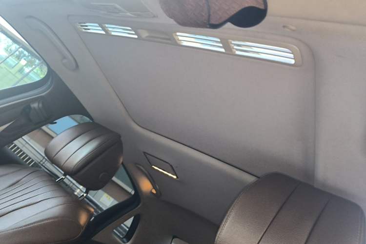 Used Mercedes-Benz E-Class 2018 Facelift E 200 L Headliner