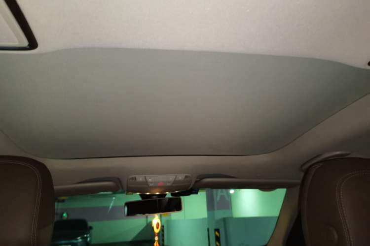 Used Mercedes-Benz E-Class 2018 E 300 L Luxury Model Headliner