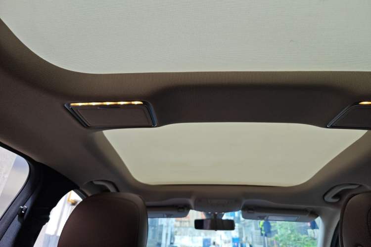 Used Mercedes-Benz E-Class 2018 Facelift E 200 L Sport Edition Headliner