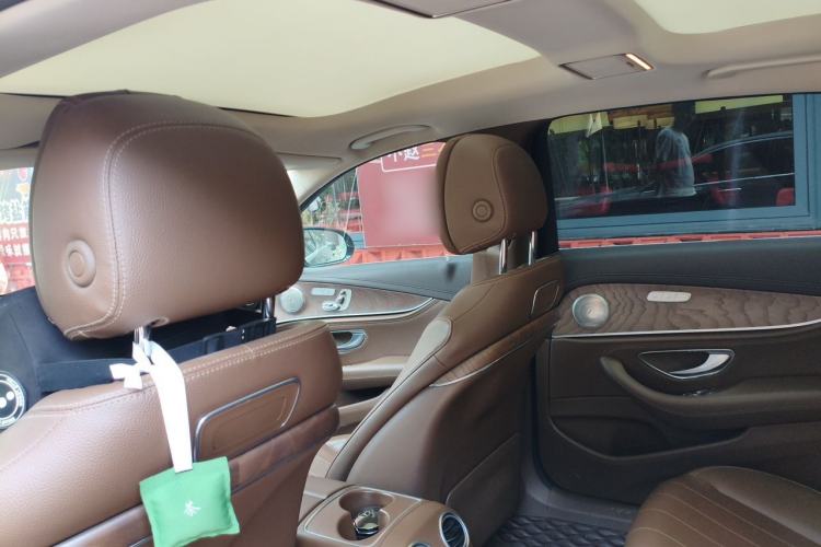 Used Mercedes-Benz E-Class 2018 Facelifted E 300 L Stylish Version Headliner