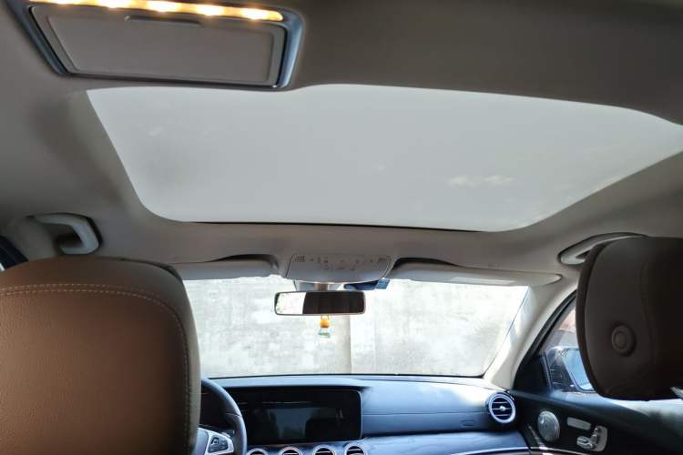 Used Mercedes-Benz E-Class 2018 E 300 L Sport Luxury Edition Headliner