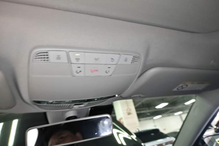 Used Mercedes-Benz E-Class 2018 E 200 L Sport Edition Headliner