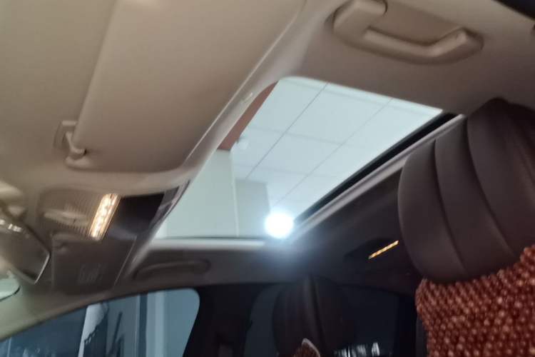 Used Mercedes-Benz E-Class 2018 Facelift E 200 L Headliner