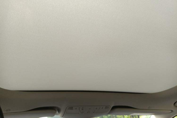Used Mercedes-Benz E-Class 2018 E 300 L Sport Luxury Edition Headliner