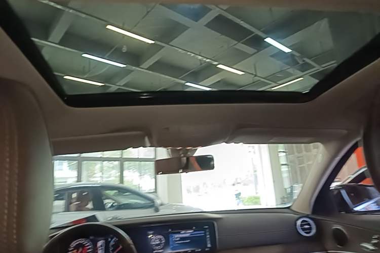 Used Mercedes-Benz E-Class 2018 Facelift E 200 L Headliner