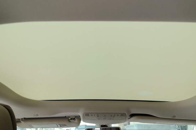 Used Mercedes-Benz E-Class 2018 Facelift E 200 L Headliner