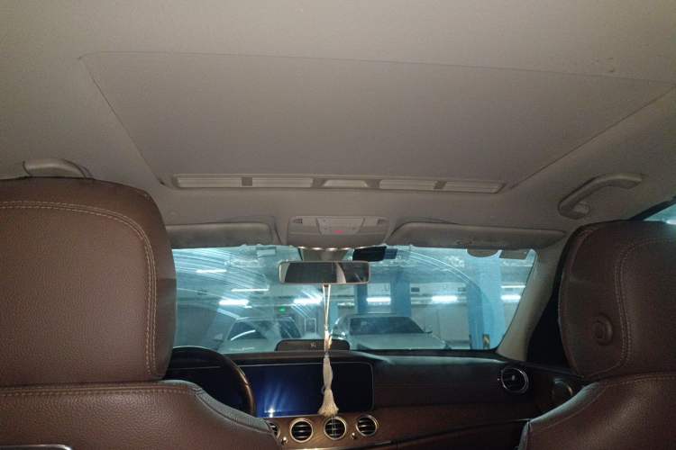 Used Mercedes-Benz E-Class 2018 Facelift E 200 L Headliner