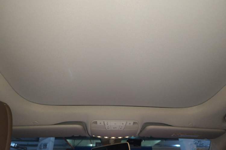 Used Mercedes-Benz E-Class 2018 Facelifted E 300 L Stylish Version Headliner