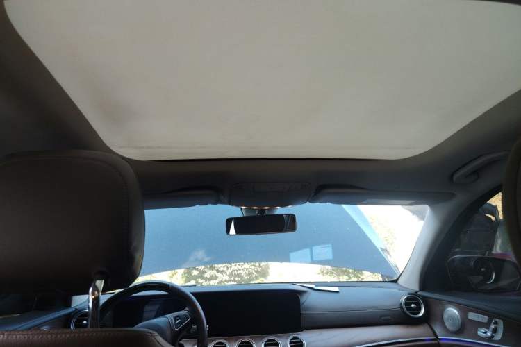 Used Mercedes-Benz E-Class 2018 Facelifted E 300 L Stylish Version Headliner