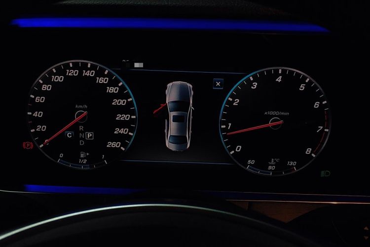 Used Mercedes-Benz E-Class 2018 Facelift E 200 L Sport Edition Instrument Cluster