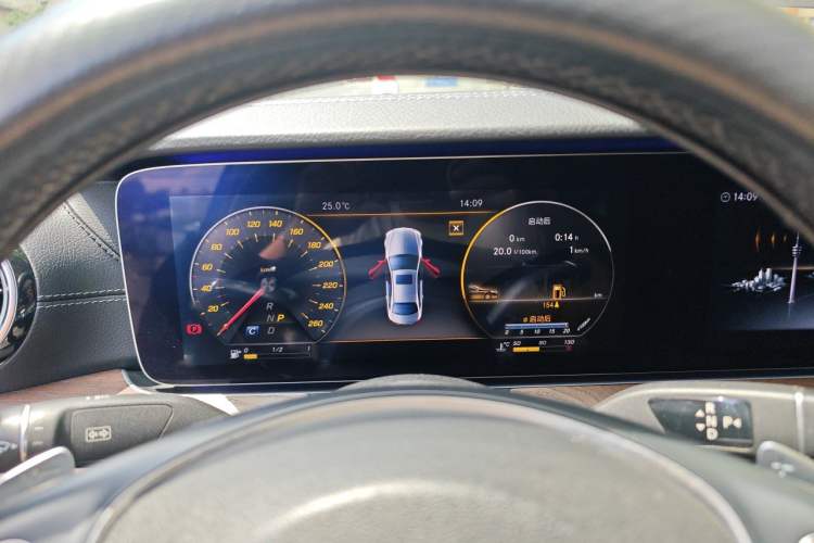 Used Mercedes-Benz E-Class 2018 Facelifted E 300 L Stylish Version Instrument Cluster